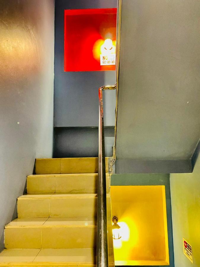 Frutta Hostel Patong Dış mekan fotoğraf