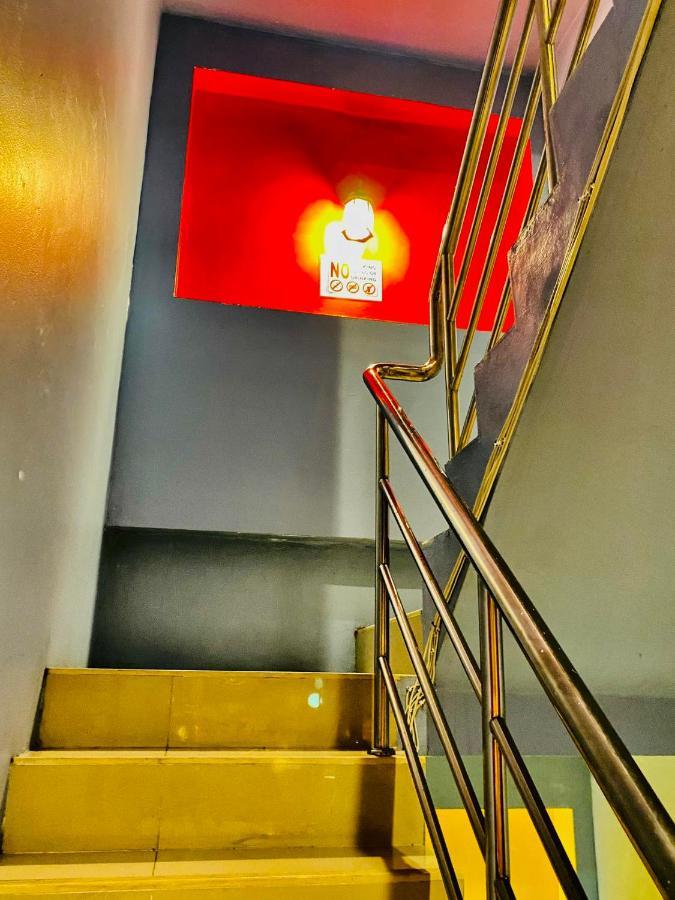 Frutta Hostel Patong Dış mekan fotoğraf